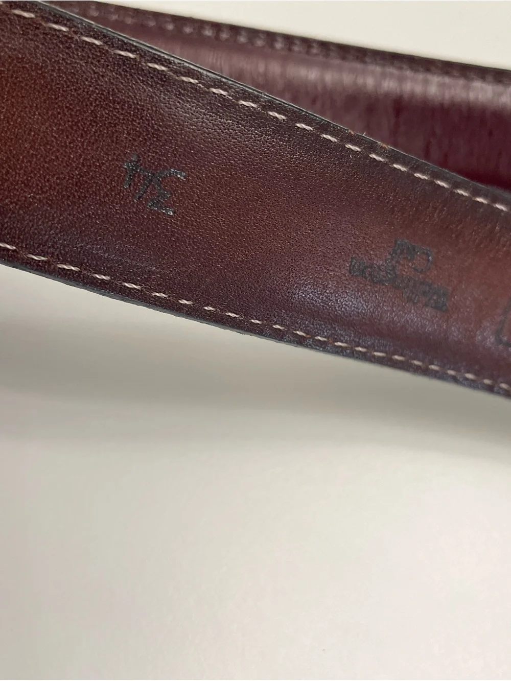 Vintage Dooney & Bourke Men's Burgundy Leather Belt Solid Brass Buckle size 34